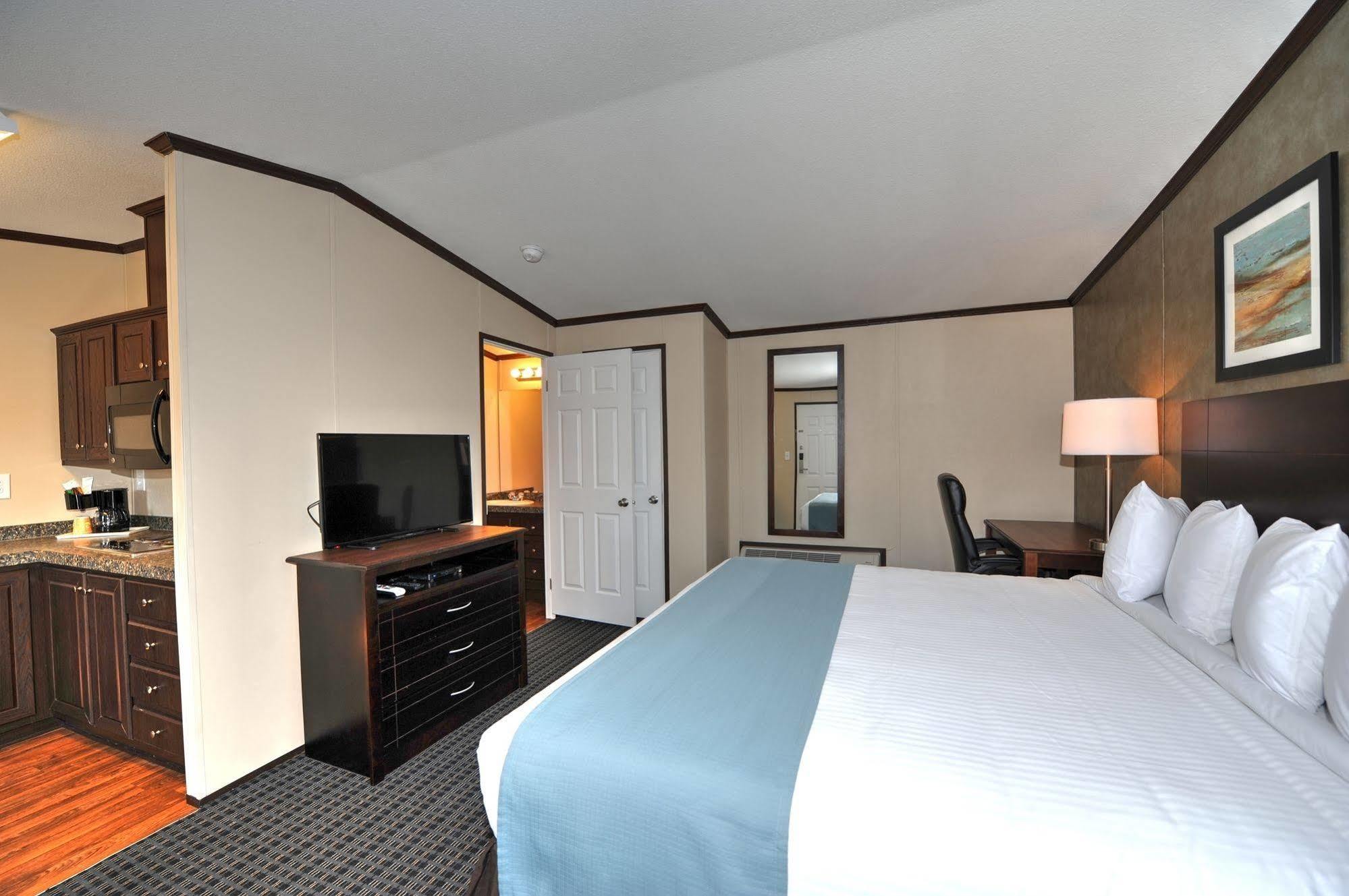 Instalodge Hotel And Suites Karnes City Екстер'єр фото
