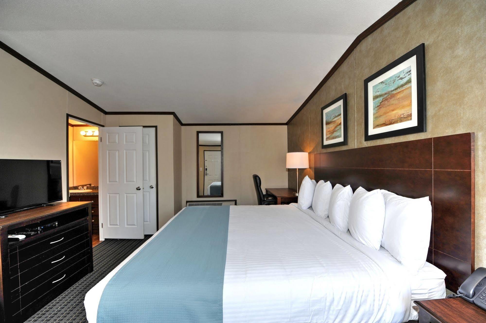 Instalodge Hotel And Suites Karnes City Екстер'єр фото