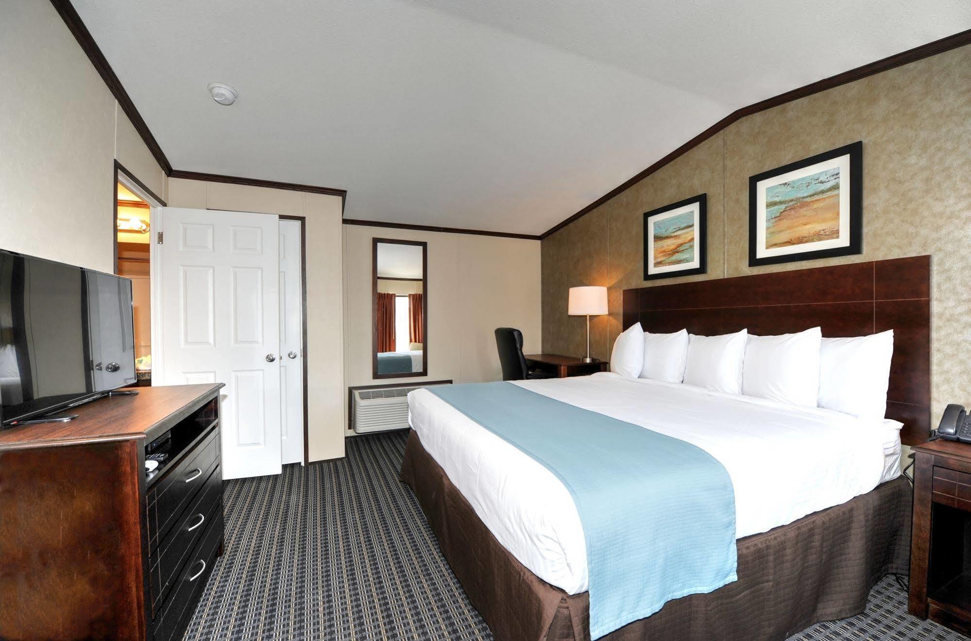 Instalodge Hotel And Suites Karnes City Екстер'єр фото