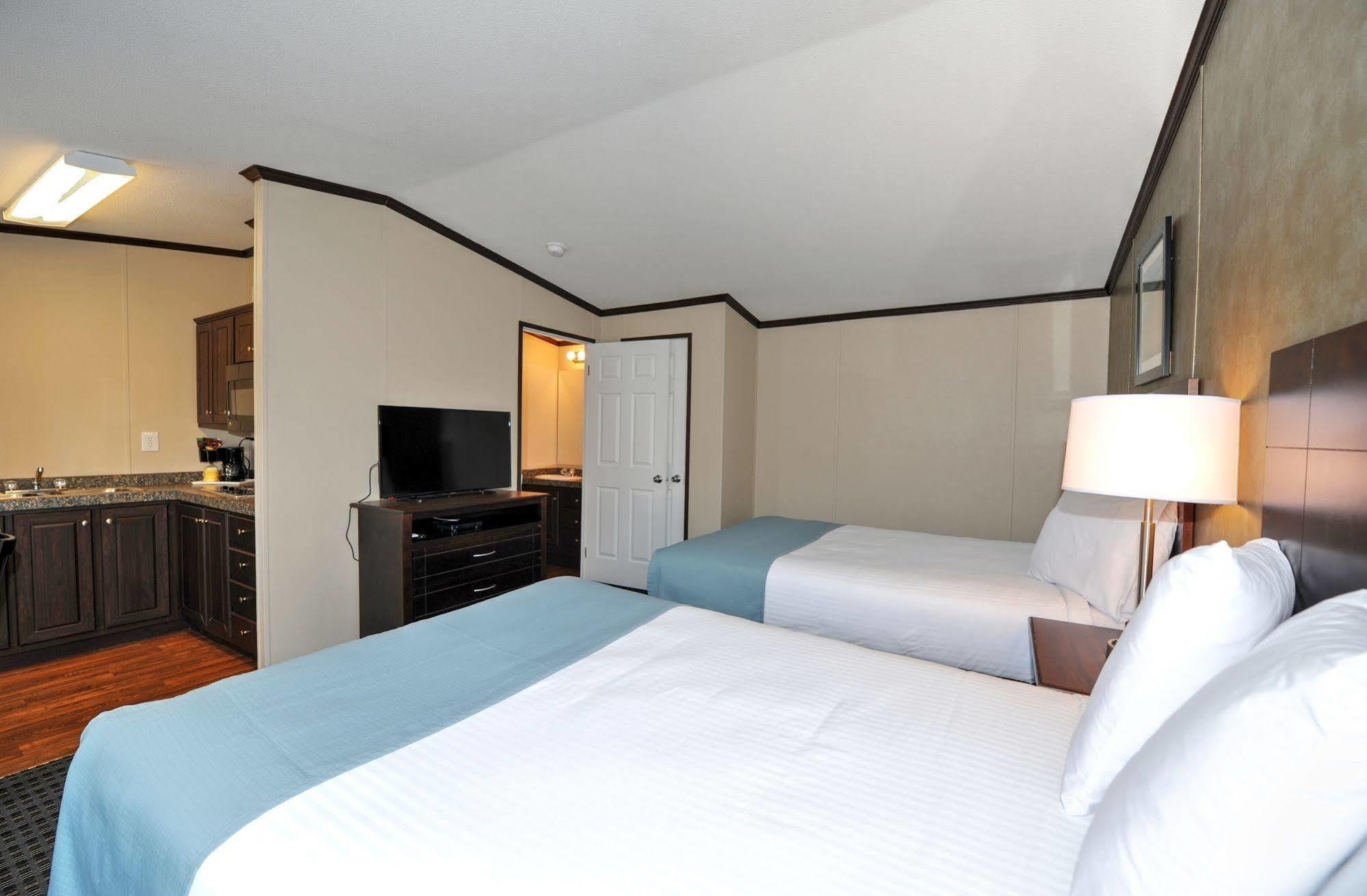 Instalodge Hotel And Suites Karnes City Екстер'єр фото